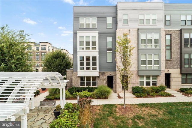 13387 Launders St #76, Herndon