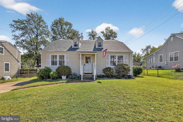 6939 Westmoreland Rd, Falls Church
