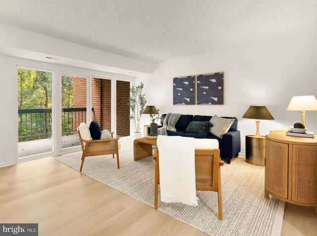 11833 Shire Ct #21b, Reston