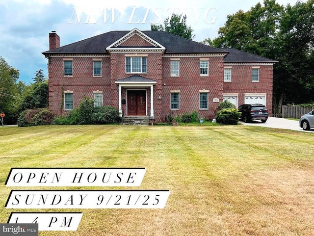 3221 Annandale Rd, Falls Church