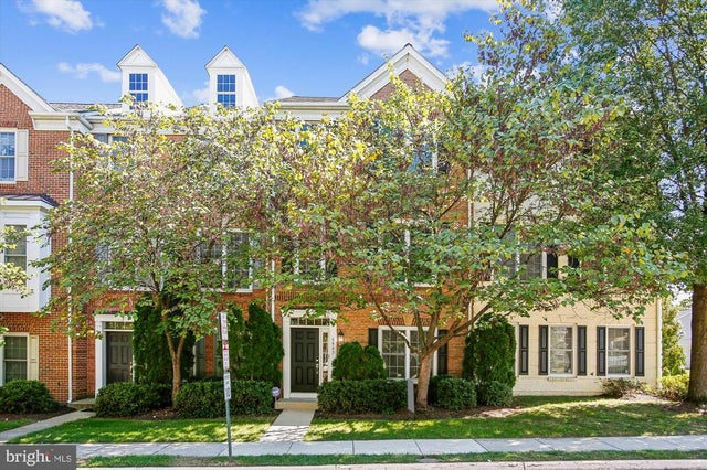 5997 Grand Pavilion Way, Alexandria