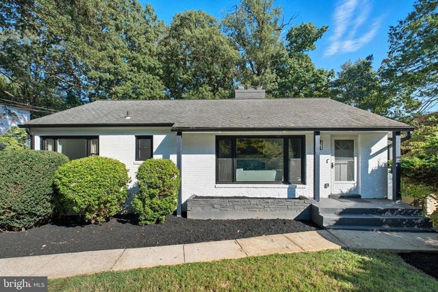 2539 Gallows Rd, Dunn Loring