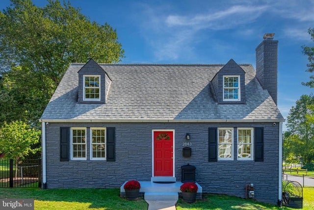 2843 Greenway Blvd, Falls Church