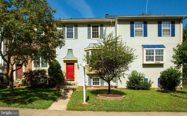 5702 Mason Bluff Dr, Burke