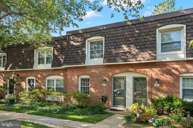 8218 Carrleigh Pkwy #10, Springfield