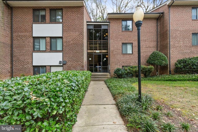 1532 Northgate Sq #1a, Reston