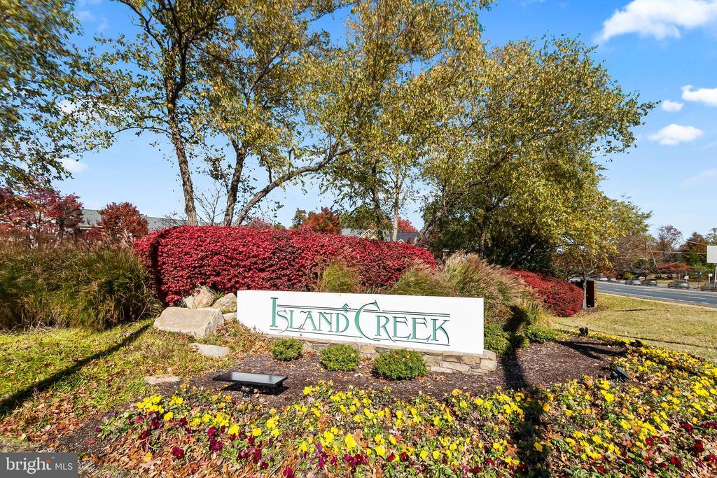 6611 Netties Ln #24l, ALEXANDRIA