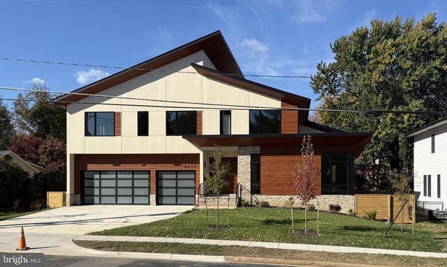 6816 Dean Dr, Mclean