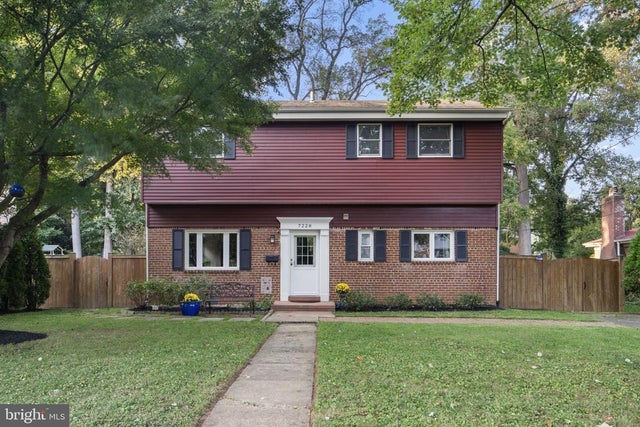 7228 Arthur Dr, Falls Church