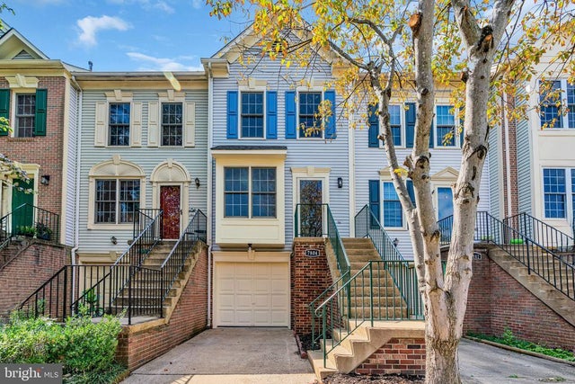 7804 Gum Springs Village Dr, Alexandria