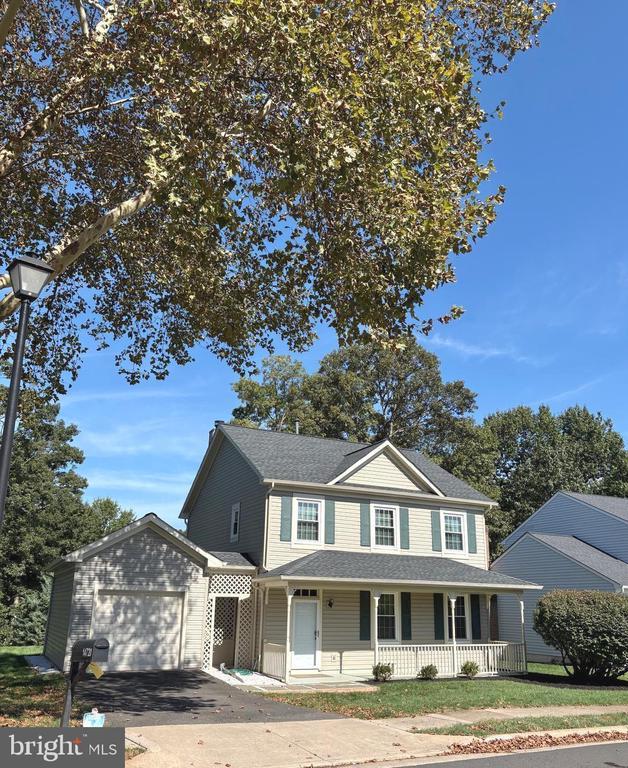 14720 Calvary Pl, Centreville