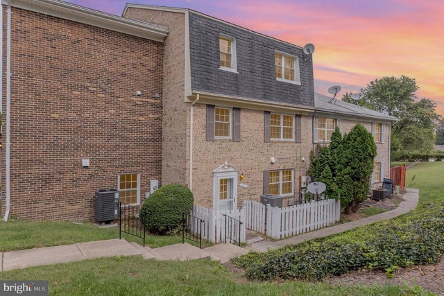 9816 Hagel Cir, Lorton