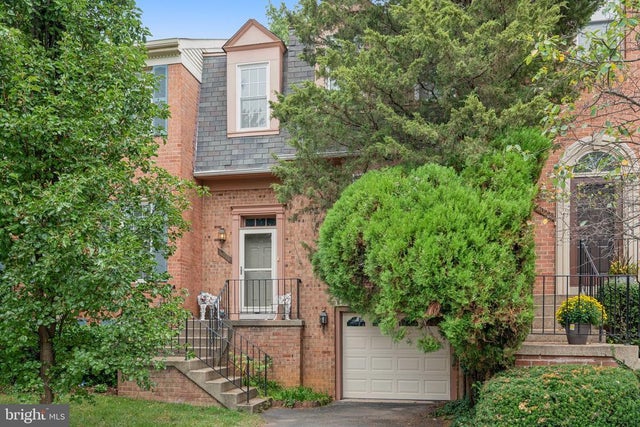 4024 Nicholas Ct, Fairfax