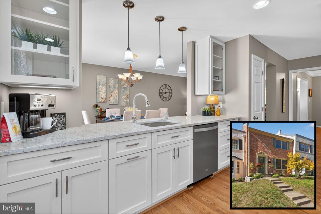 5944 Queenston St, SPRINGFIELD