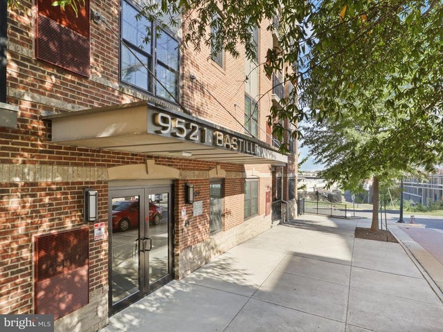 9521 Bastille St #207, Fairfax