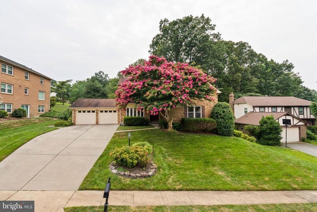 8907 Glade Hill Rd, Fairfax