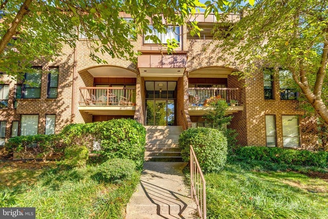 11260 Chestnut Grove Sq #339, Reston