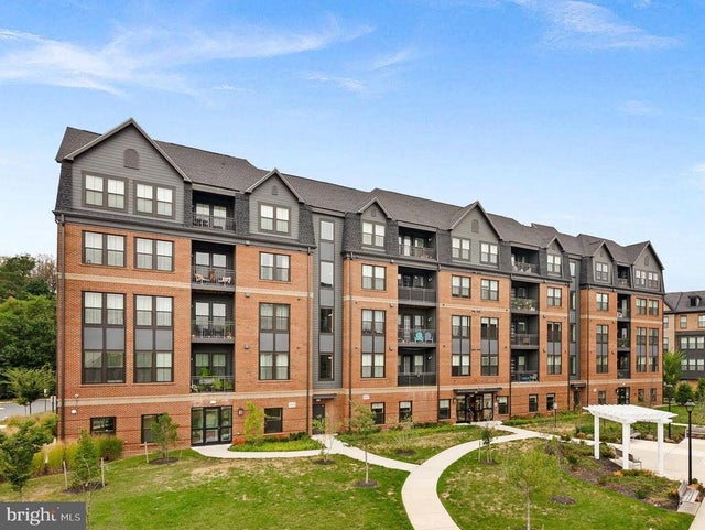 3925 Fair Ridge Dr #305, Fairfax