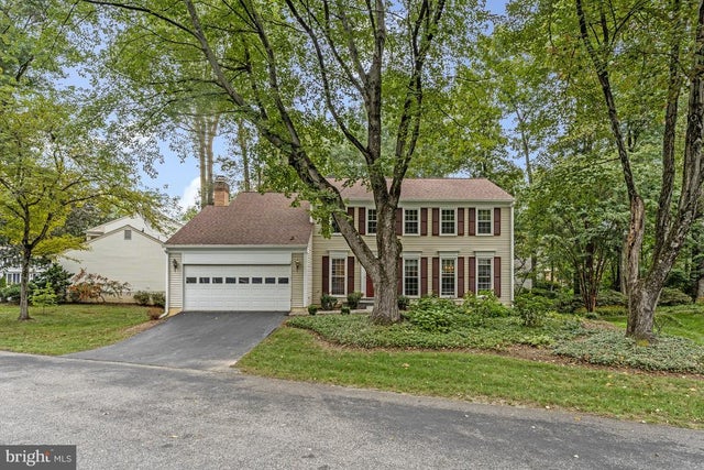 10848 Burr Oak Way, Burke