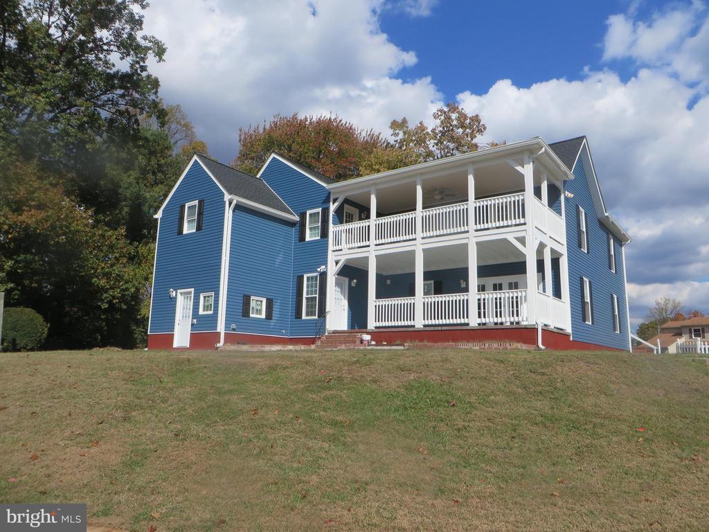 3010 Steven Martin Dr, FAIRFAX