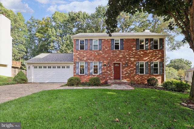 9352 Chestnut Knolls Dr, Fairfax