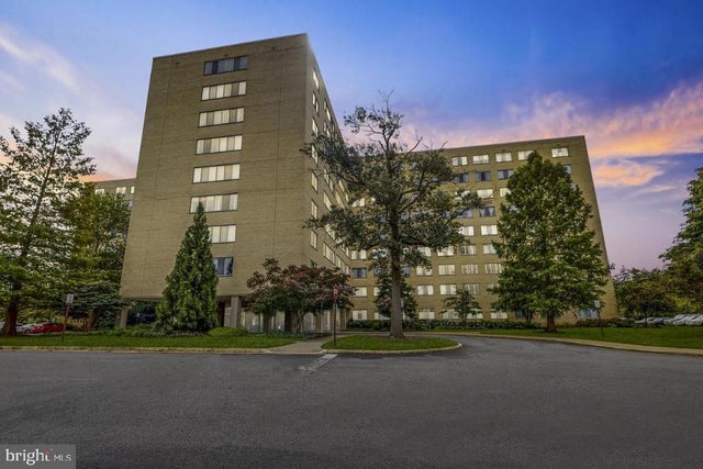 6641 Wakefield Dr #219, Alexandria