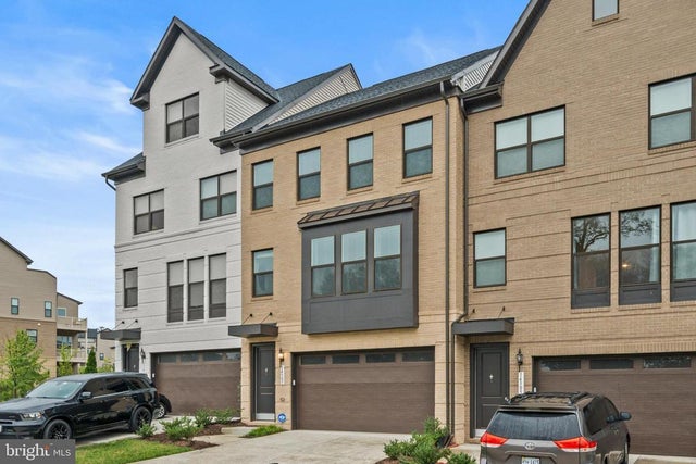 14303 Yesler Ave, Chantilly