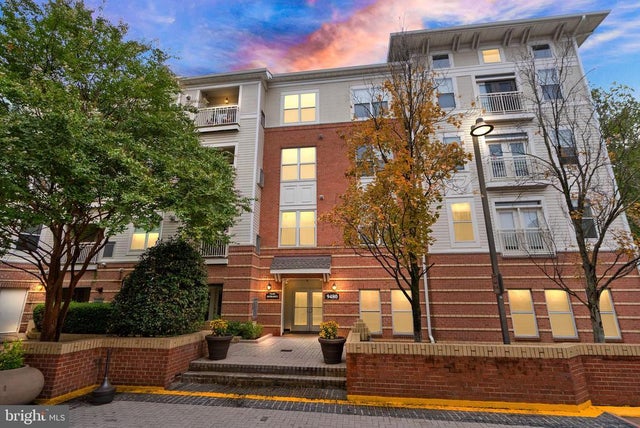 9480 Virginia Center Blvd #7, Vienna