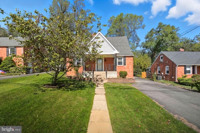 6812 Chestnut Ave, Falls Church