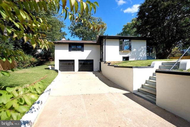 1904 Lamson Pl, MCLEAN