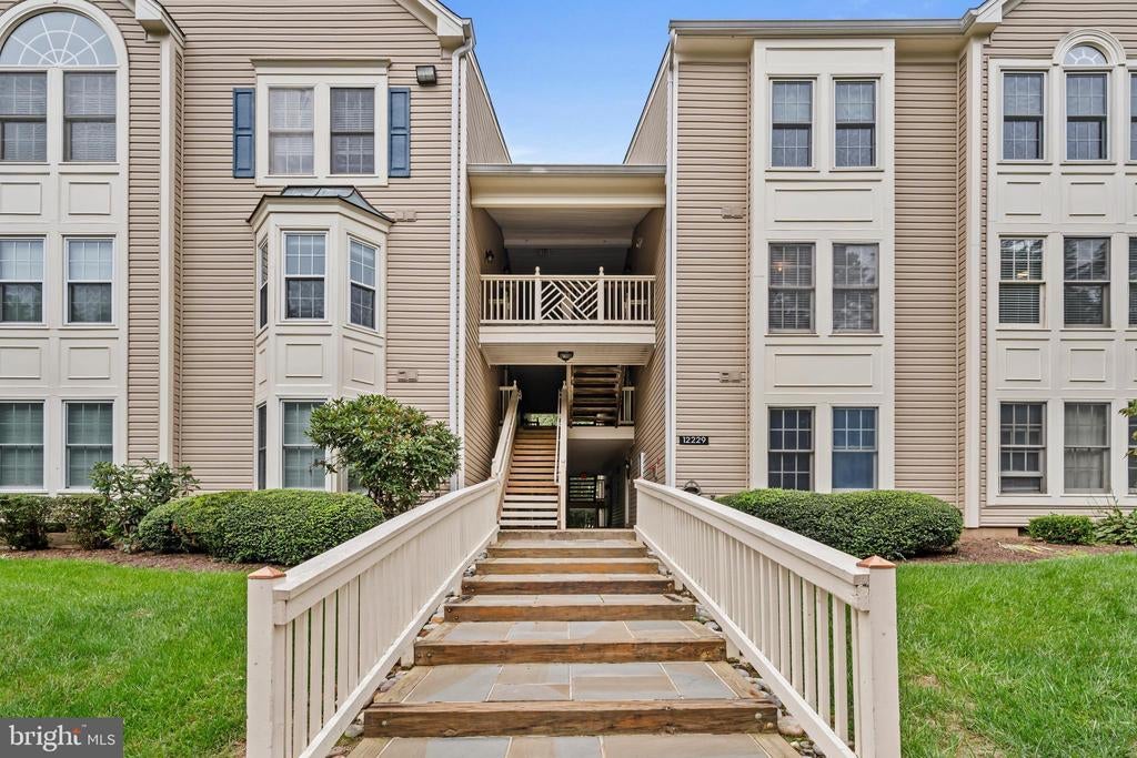 12229 Fairfield House Dr #206, FAIRFAX