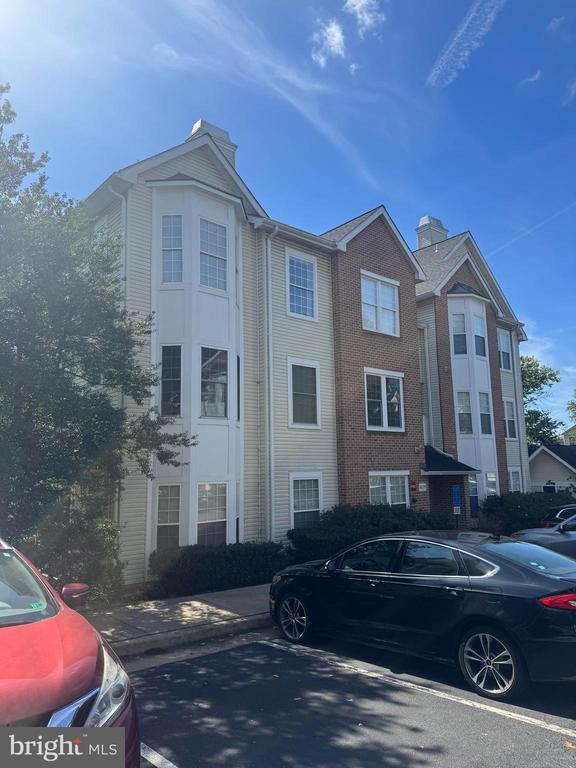 4139 Fountainside Ln #f-301, FAIRFAX