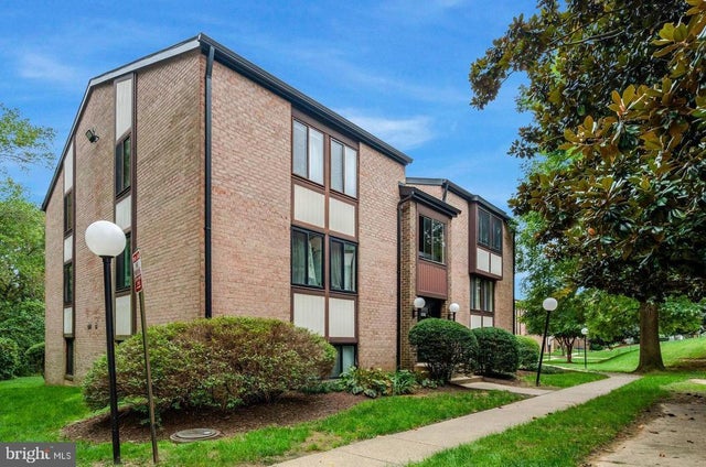 3105 Buccaneer Ct #201, Fairfax