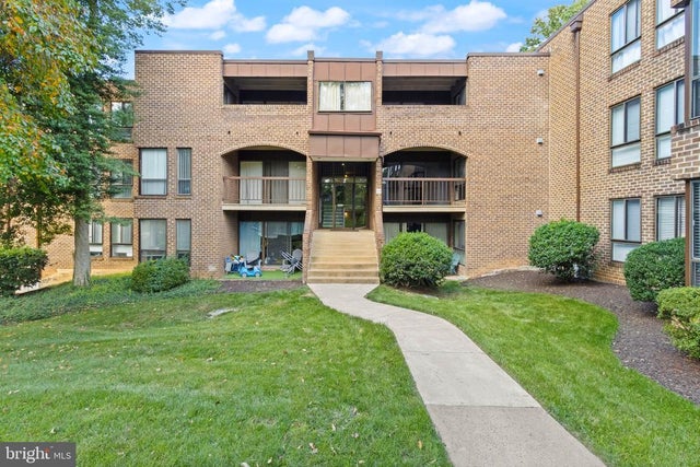 11240 Chestnut Grove Sq #358, Reston