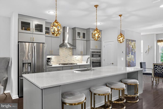 3055 Alan Shepard St, Herndon