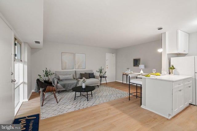 4367 Americana Dr #f 104, Annandale