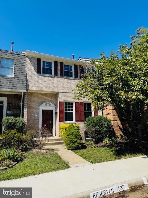 8212 La Faye Ct, Alexandria