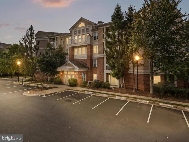 12913 Alton Sq #219, Herndon