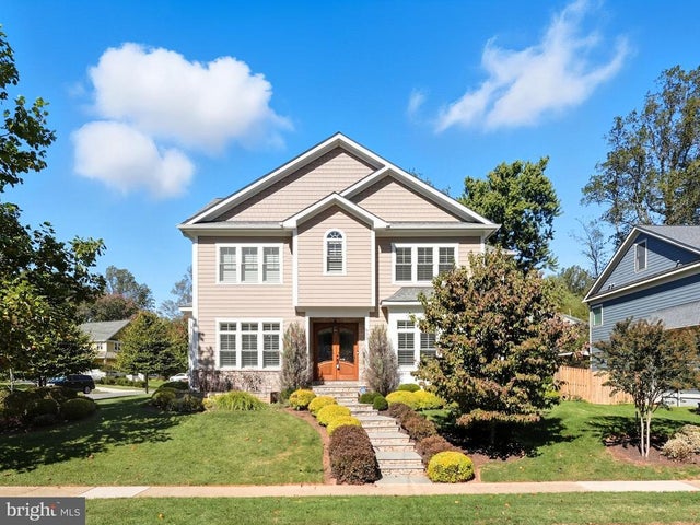 609 Kingsley Rd Sw, Vienna