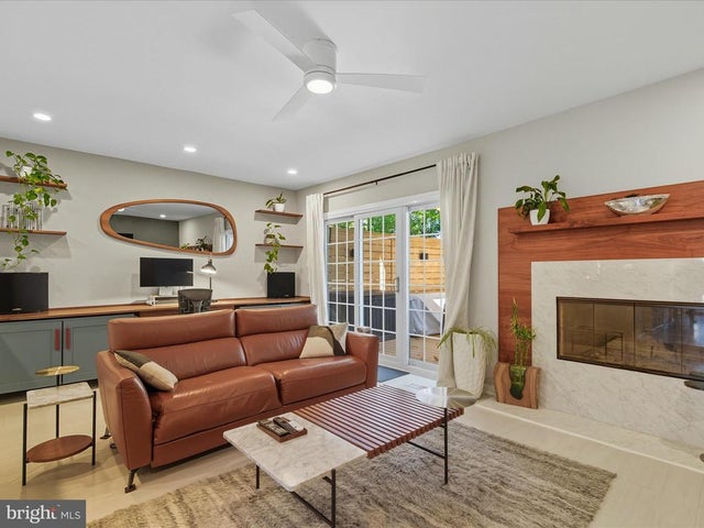 3878 Alder Woods Ct, Fairfax