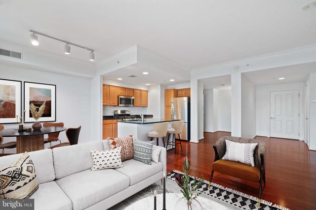 4480 Market Commons Dr #505, Fairfax