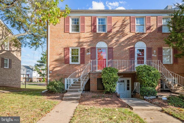 14487 Rustling Leaves Ln, Centreville