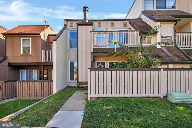 3827 El Camino Pl #13, Alexandria