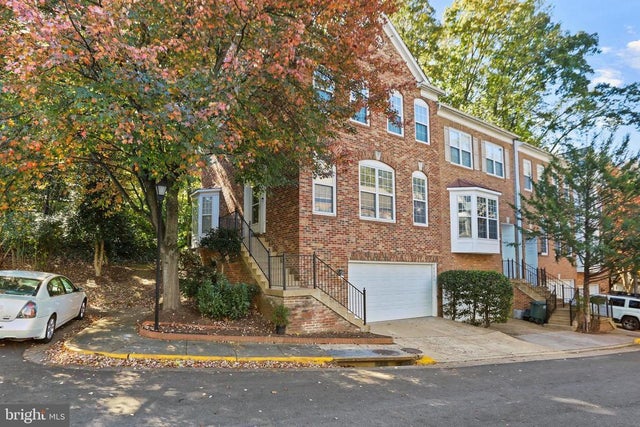 7725 Heritage Woods Way, Annandale