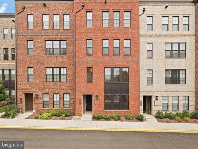 7552 Sawyer Farm Way #1405, Mclean