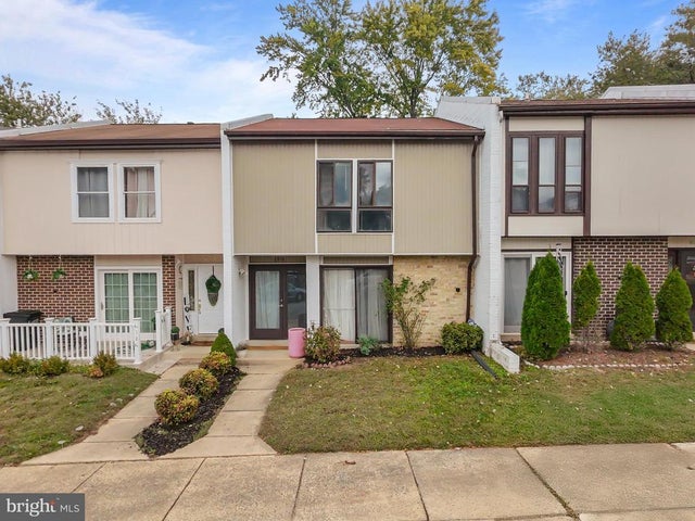 6344 Rockshire St, Alexandria