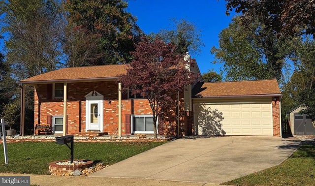 8518 Fairburn Dr, Springfield