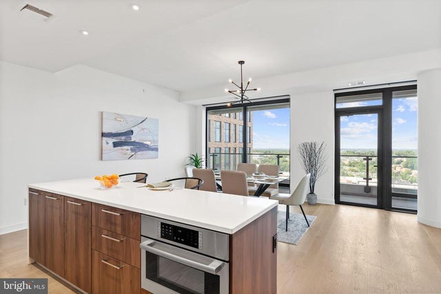 1650 Silver Hill Dr #1206, MCLEAN