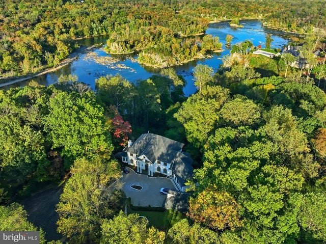 703 Potomac Knolls Dr, Mclean