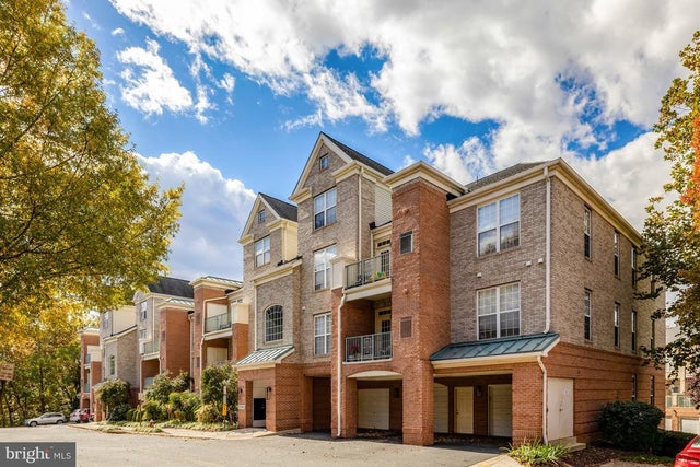 12165 Abington Hall Pl #102, Reston